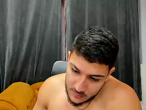 Snapshot of jasonshaw25 chatting on 12.16.25 jasonshaw25 online show from 12.16.25