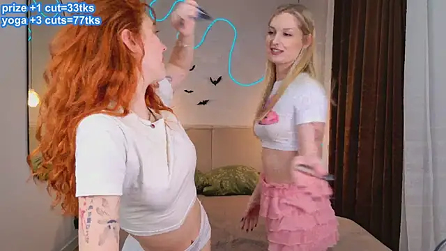 Snapshot of Oki_Mie chatting on 10.26.25 Oki Mie online show from 10.26.25