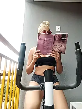 Helenoir online show from 02.12.26