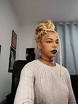 Helenoir online show from 05.15.26