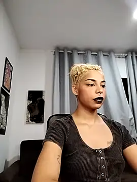 Helenoir online show from 06.06.26