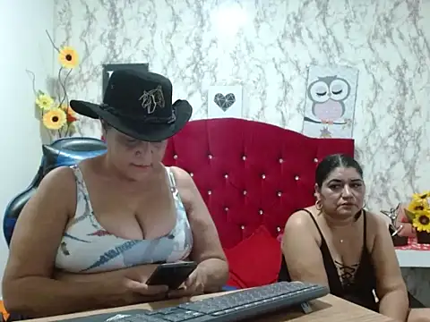 DannaLanegra2 online show from 11.15.25