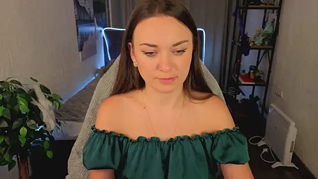 Madison Golden online show from 11.04.25