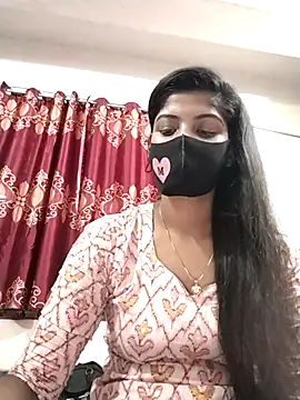 Queen-Any online show from 11.14.25