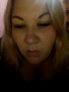 Karamelkaxq online show from 10.27.25