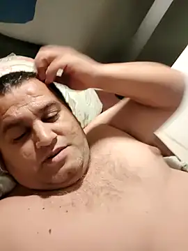 Zsoltzsolti23 online show from 11.25.25