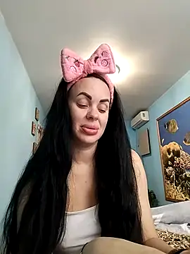 Stefaniyaxq online show from 11.26.25