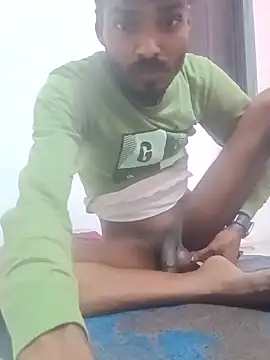 Snapshot of shohrab_hot chatting on 12.14.25 shohrab hot online show from 12.14.25