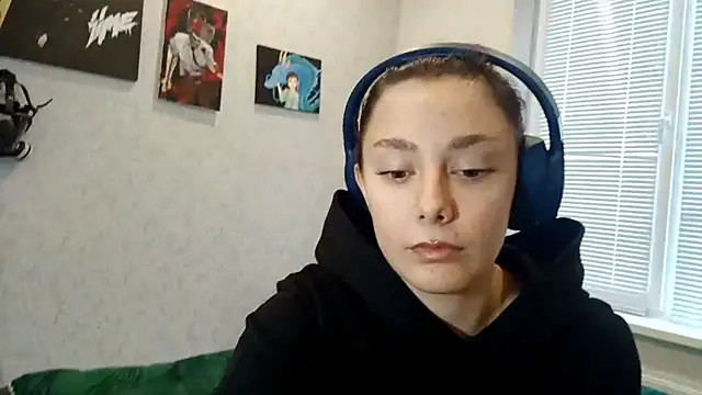 RavenGirlThier online show from 10.12.25