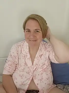 LaceyWestxx online show from 10.20.25