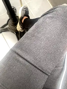 melisss2 online show from 10.15.25