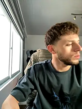 noah red online show from 11.02.25