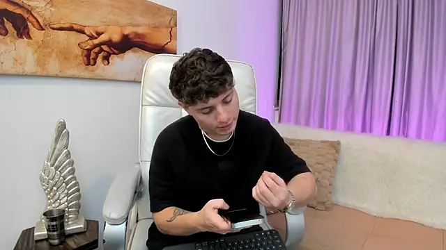 Leoo Miller online show from 11.05.25