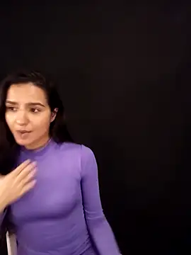 MissHazelnut online show from 11.20.25