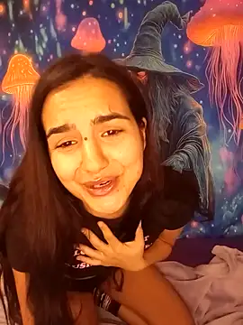 MissHazelnut online show from 11.27.25