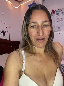 Keila10 online show from 10.30.25