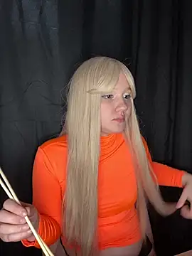 Snapshot of Darling_Bri_ chatting on 10.17.25 Darling Bri online show from 10.17.25