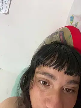 Snapshot of gatitaplop chatting on 11.30.25 gatitaplop online show from 11.30.25