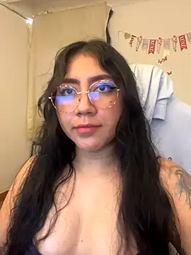 LoveLyy- online show from 10.05.25