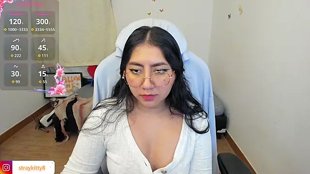 LoveLyy- online show from 10.13.25