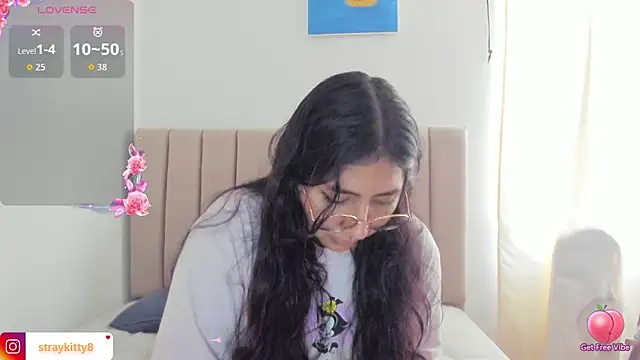 LoveLyy- online show from 10.27.25