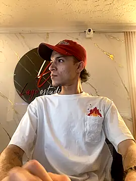 Snapshot of santyrestrepo chatting on 11.28.25 santyrestrepo online show from 11.28.25