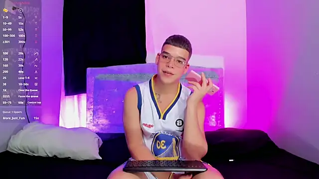 alex boyy online show from 10.12.25