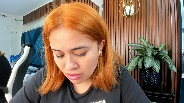 KarinaSanchezz online show from 10.13.25