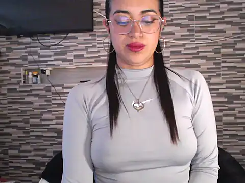 Carla Bennett   online show from 10.12.25
