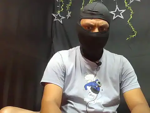 Snapshot of Indianbull109 chatting on 11.20.25 Indianbull109 online show from 11.20.25