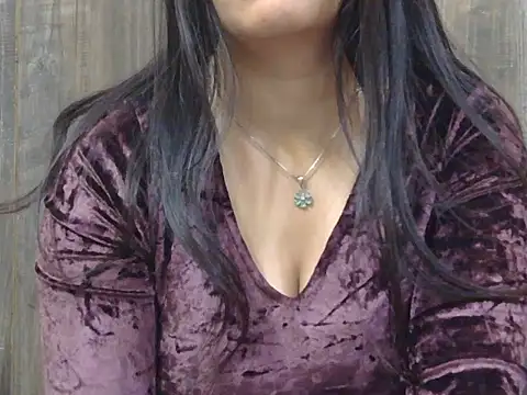 Hot Meadow online show from 12.05.25