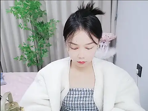 mili0923 online show from 10.21.25