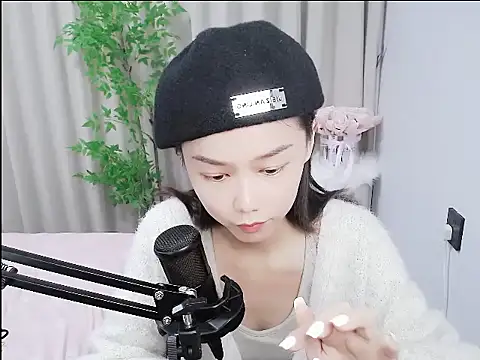 mili0923 online show from 10.22.25