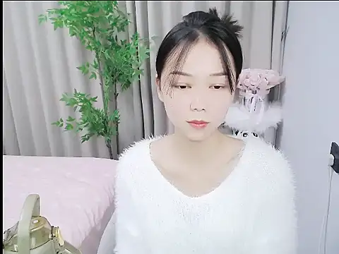 mili0923 online show from 10.28.25