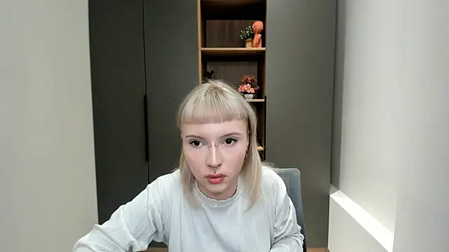 Snapshot of Jayenemeth chatting on 10.06.25 Jayenemeth online show from 10.06.25