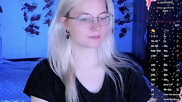 HoneyDazzle online show from 11.16.25