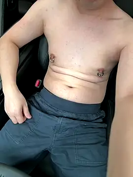 yichengm online show from 11.02.25