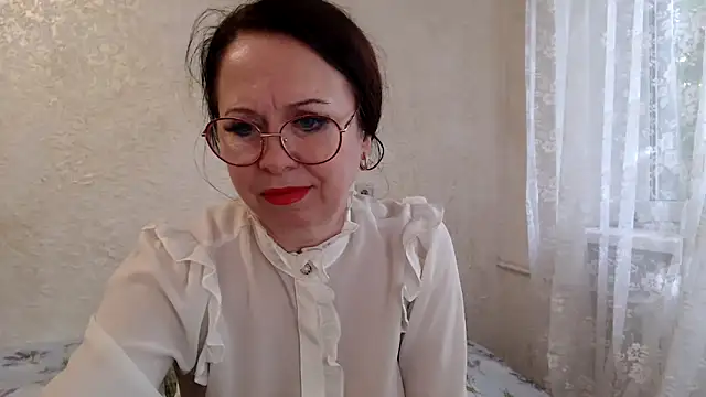 Snapshot of Arisa5000 chatting on 09.15.25 Arisa5000 online show from 09.15.25