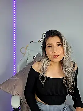 Elizabethadamss 92 online show from 10.15.25