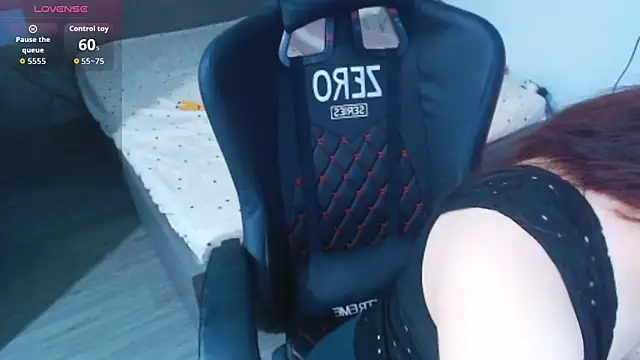 Snapshot of mystica-myst chatting on 04.04.26 mystica-myst online show from 04.04.26