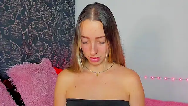 Sophia rouse online show from 10.29.25