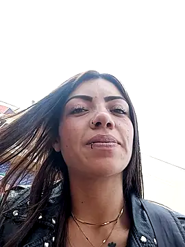 Snapshot of Saray_1-2 chatting on 10.16.25 Saray 1-2 online show from 10.16.25