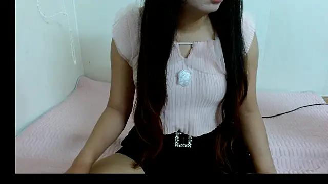 Snapshot of Baby_Leosexx chatting on 10.08.25 Baby Leosexx online show from 10.08.25