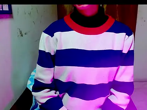 Snapshot of Roiseeee chatting on 02.02.26 Roiseeee online show from 02.02.26