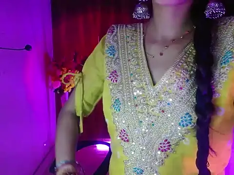 Roiseeee online show from 04.08.26