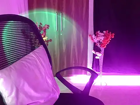 Roiseeee online show from 04.10.26