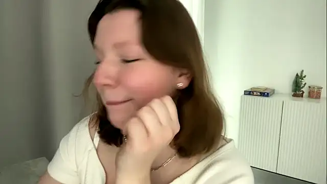 TamekiaSamii online show from 11.08.25