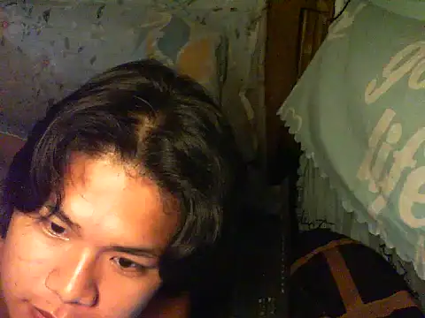 Snapshot of Fairytail16 chatting on 10.18.25 Fairytail16 online show from 10.18.25