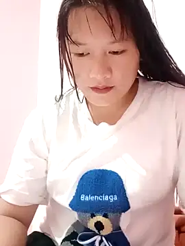 Snapshot of TrangNemo chatting on 10.07.25 TrangNemo online show from 10.07.25