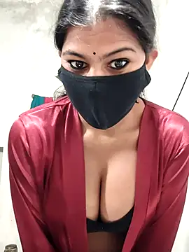 Snapshot of Miya_sistar chatting on 11.24.25 Miya sistar online show from 11.24.25